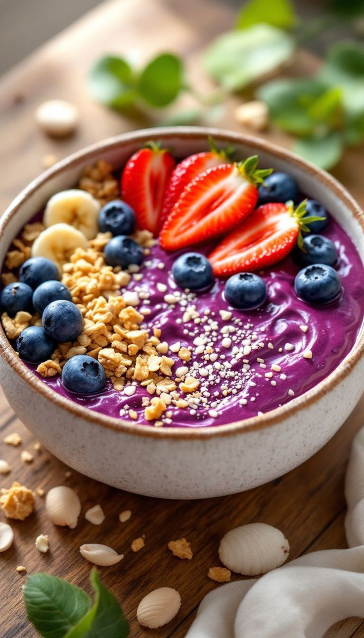 Acai bowl segar dengan topping buah dan granola di Za Acai Cafe, kaya nutrisi acai bowl